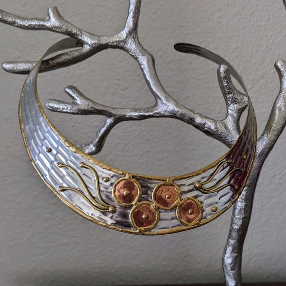 Jewelry - Collar Style Necklace Silver-Gold-Rose Metals